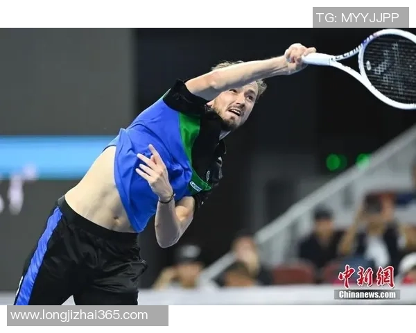 蒂姆与梅德韦杰夫年终对决谁将夺冠揭晓网球新篇章