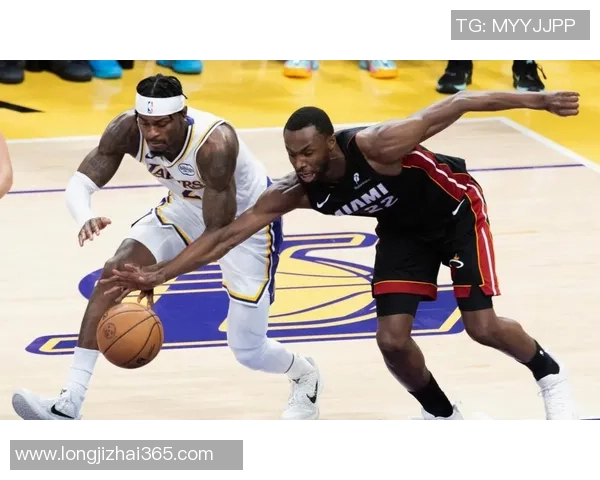 湖人对决尼克斯精彩直播18日NBA赛场不容错过 湖人对决尼克斯精彩直播18日NBA赛场不容错过